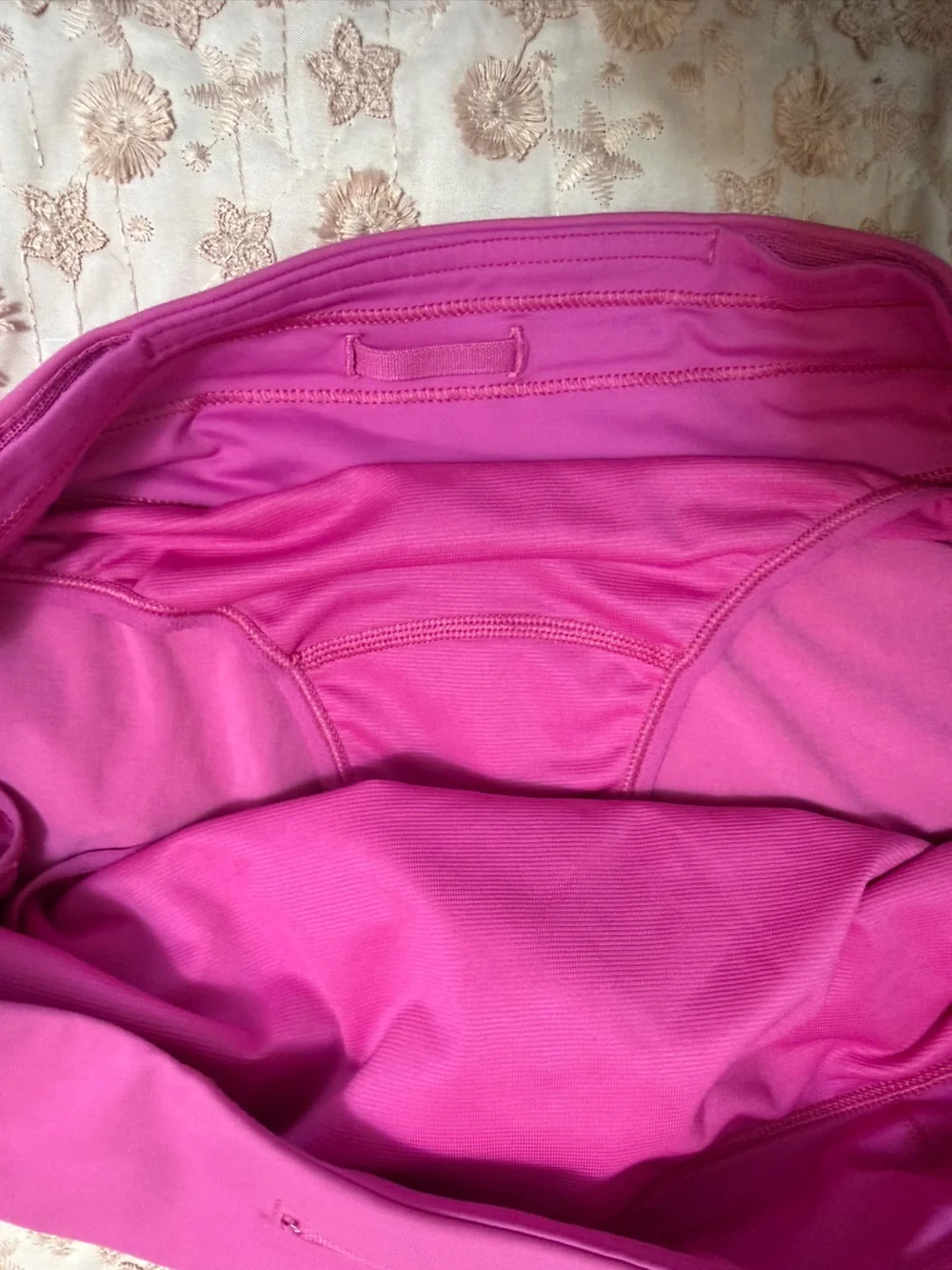 Lululemon speed up 2.5 LR sonic pink shorts